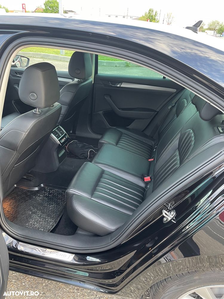 Skoda Superb 2.0 TDI DSG Style - 22