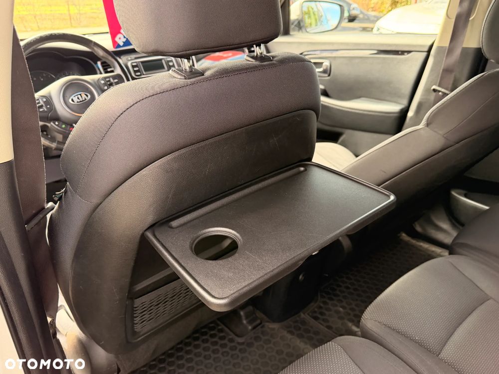 Kia Carens 1.7 CRDi 115 Dream Team Edition - 23