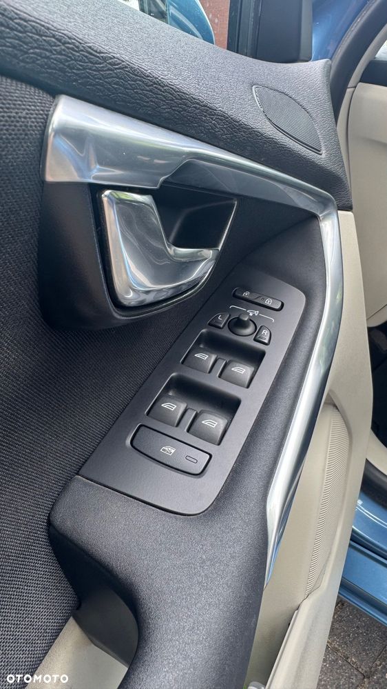 Volvo V40 D2 Momentum - 21