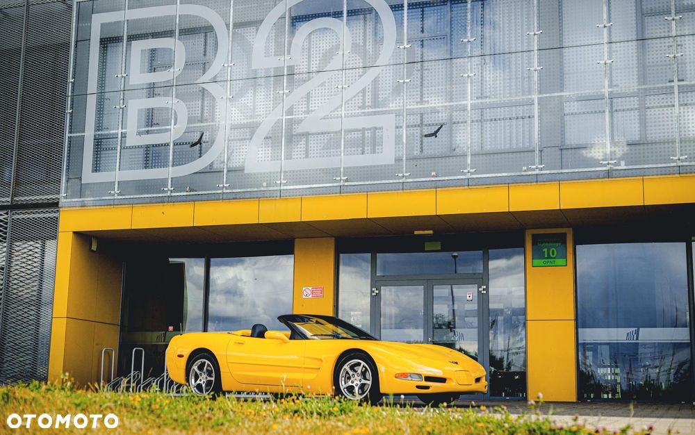 Chevrolet Corvette - 14