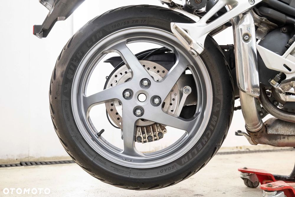 Honda VFR - 38