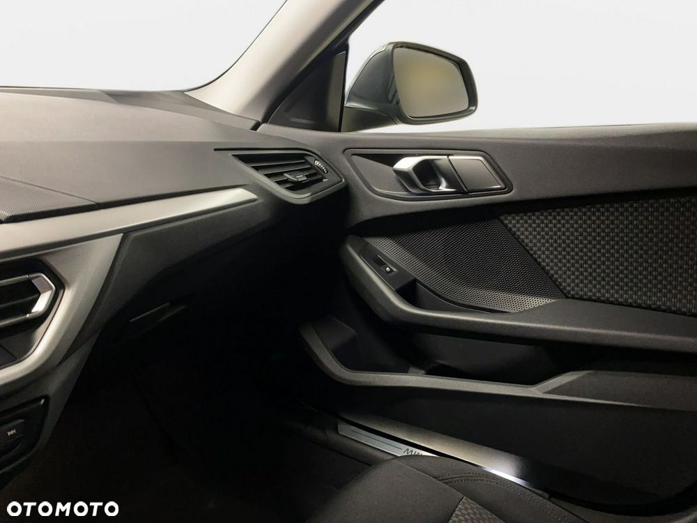 BMW Seria 2 - 38
