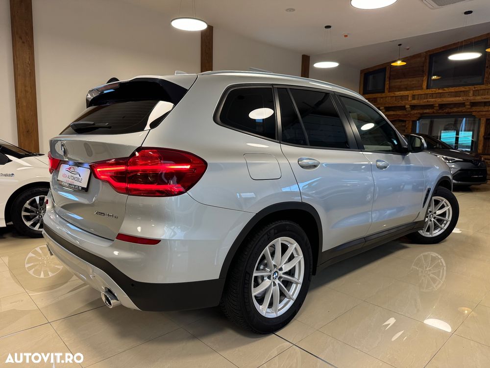 BMW X3 xDrive20i Aut. Luxury Line - 4