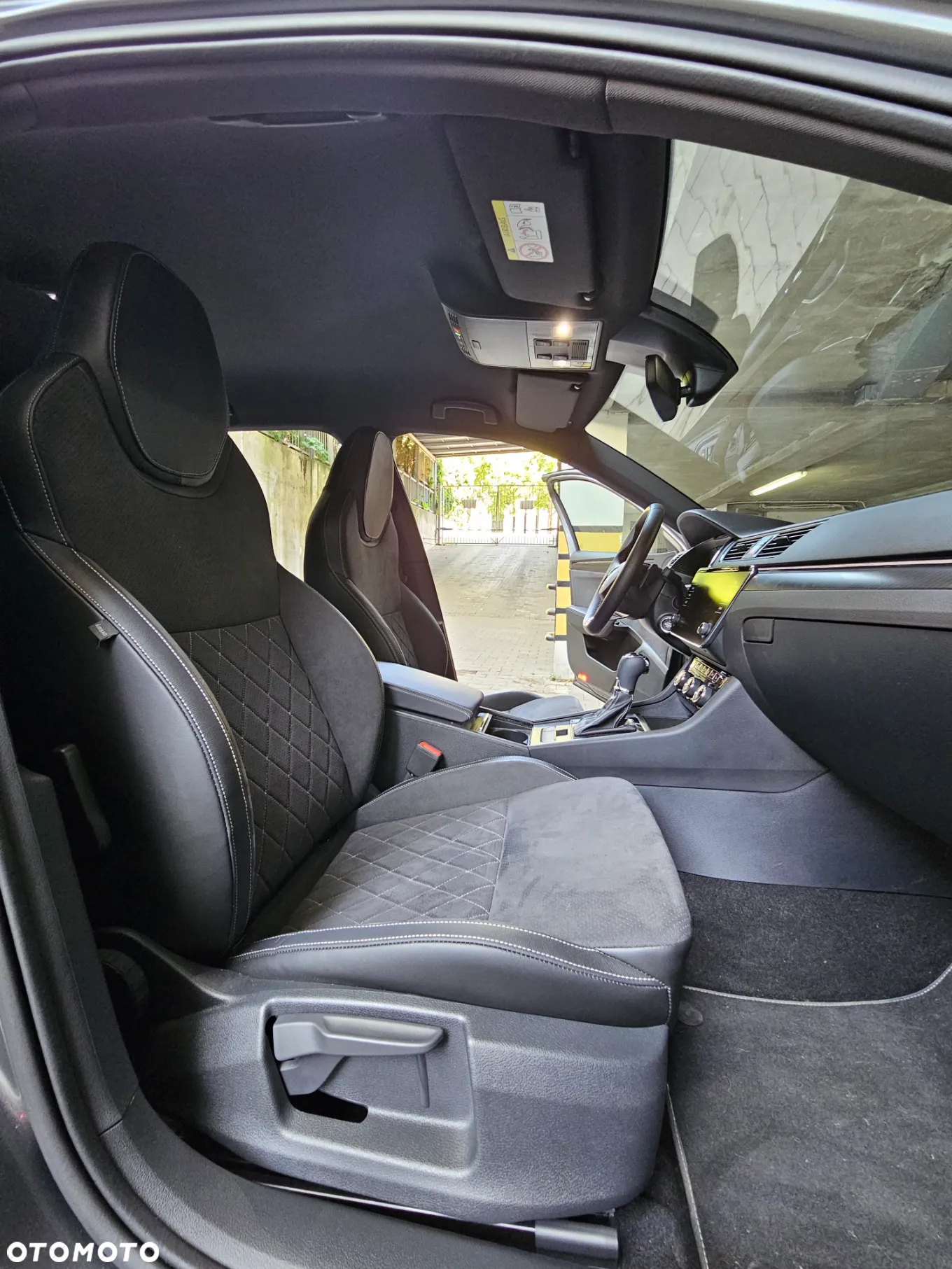 Skoda Superb 2.0 TSI Sportline DSG - 23