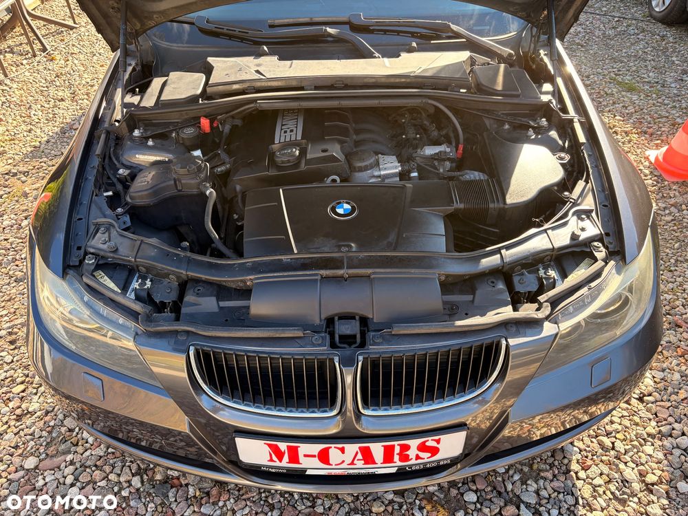 BMW Seria 3 318i - 27