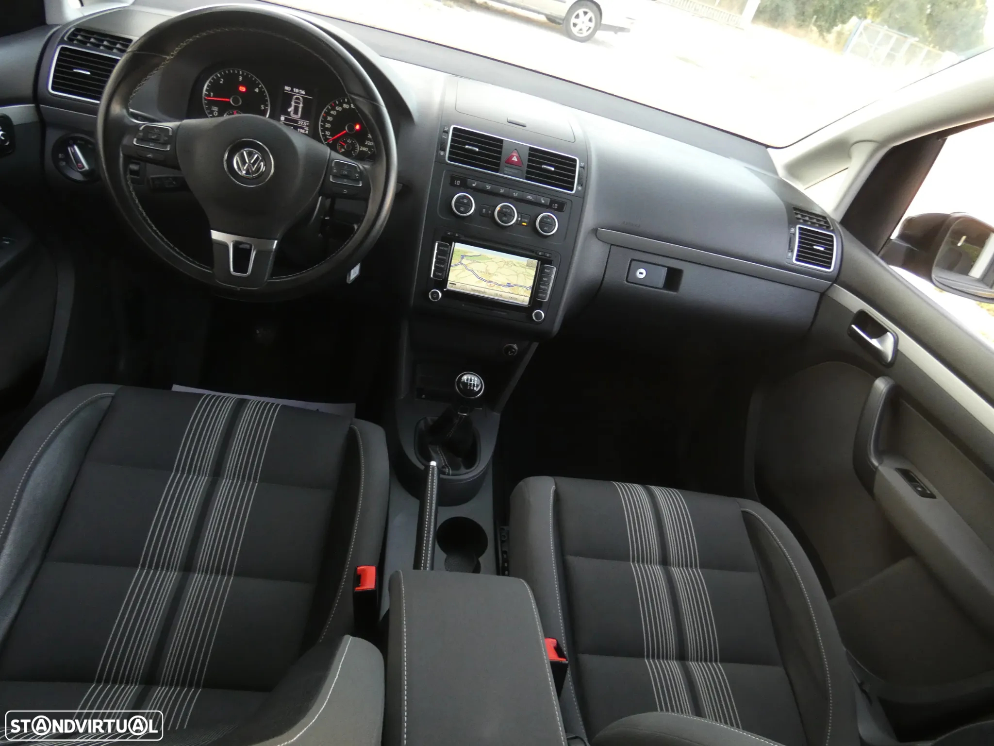 VW Touran 2.0 TDI DPF BlueMotion MATCH - 12