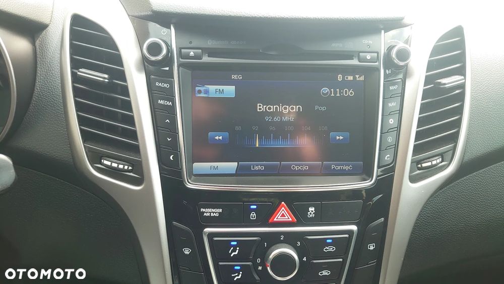 Hyundai i30 blue Kombi 1.6 GDi Passion - 6