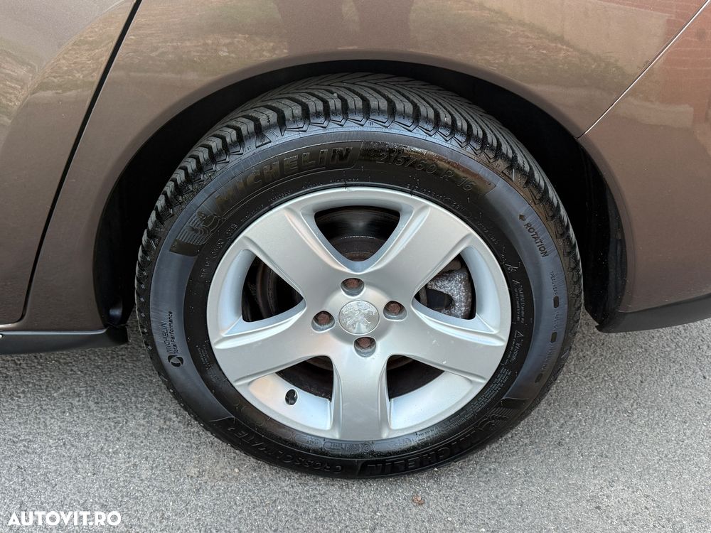Peugeot 3008 HYbrid4 2.0 HDI FAP ETG + Electric - 15