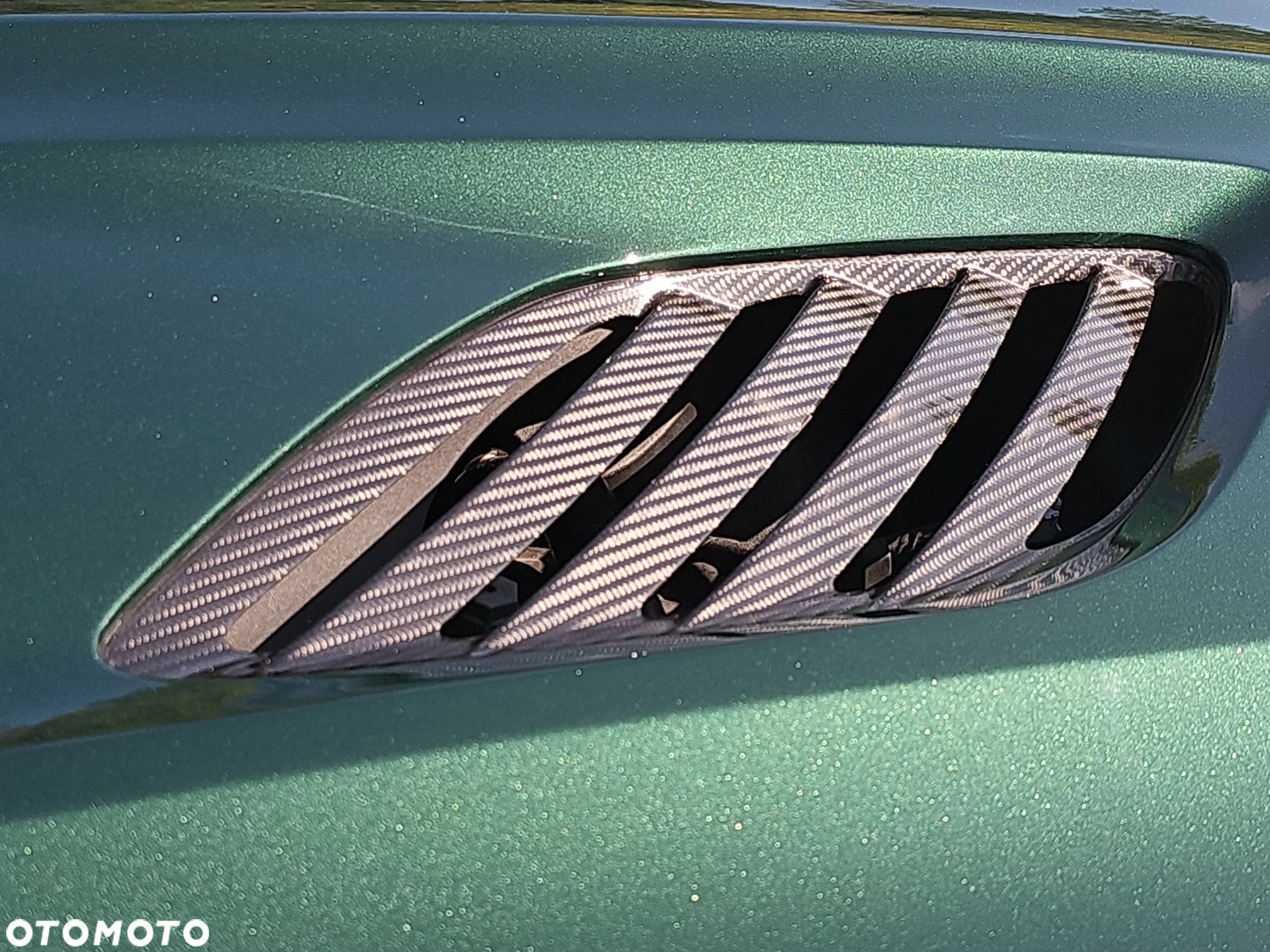 Aston Martin DBS - 30