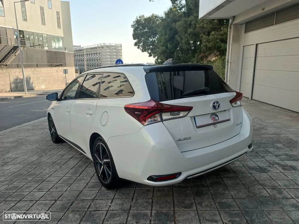 Toyota Auris Touring Sports 1.8 HSD Exclusive +TSS+Navi - 8
