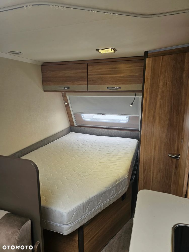 Caravelair WŁĄCZ FILMIK. DMC 1150. ŁÓŻKO MAŁZEŃSKIE, SYPIALNIO JADALNIA. ŁAZIENKA. PIĘKNA. - 6