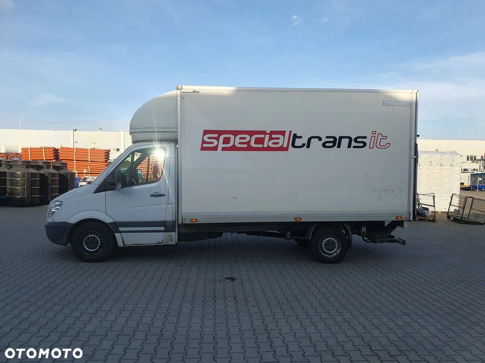 Mercedes-Benz Sprinter - 2