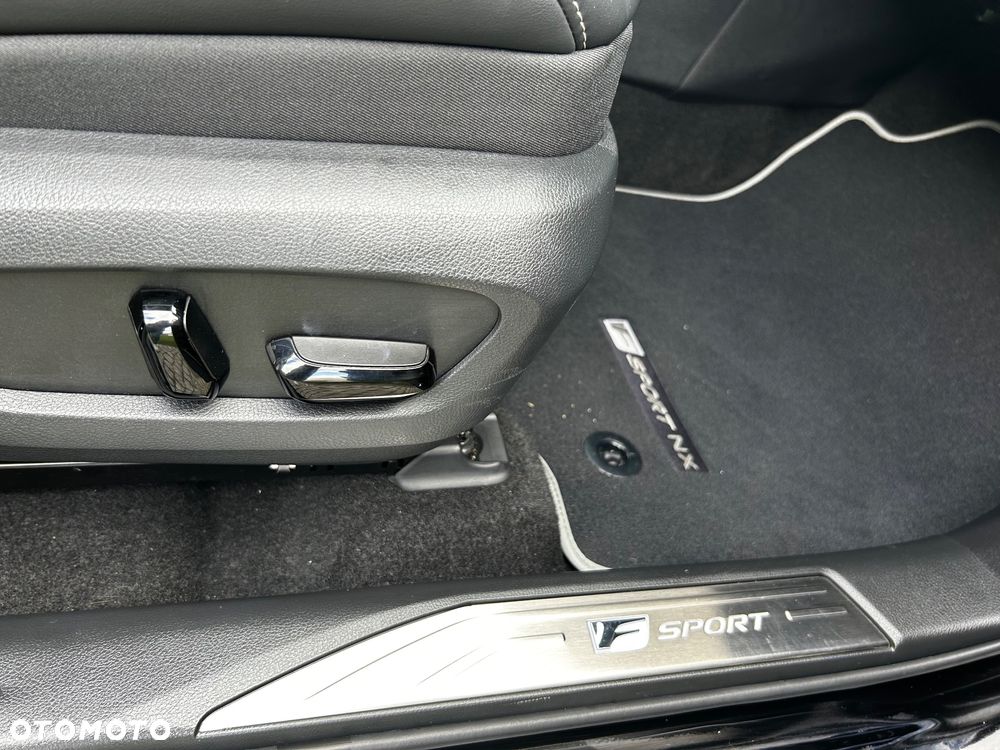 Lexus NX 450h+ F Sport AWD - 36