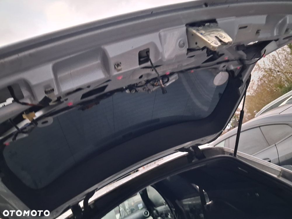 Mercedes-Benz Klasa E 220 d Business Edition 9G-TRONIC - 19