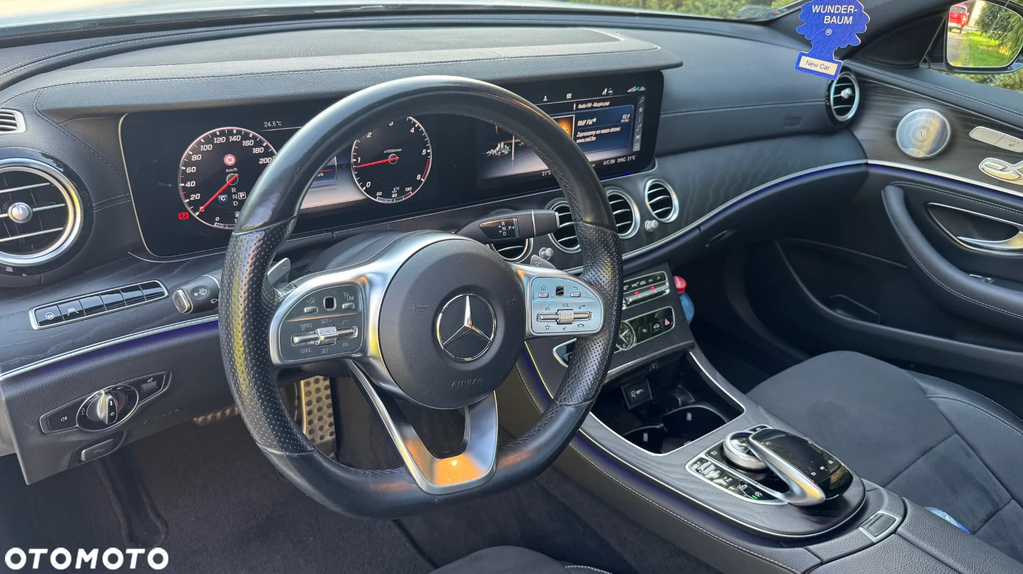Mercedes-Benz Klasa E 220 d 4-Matic Business Edition 9G-TRONIC - 15