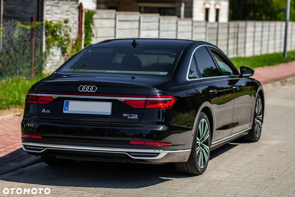 Audi A8 - 8