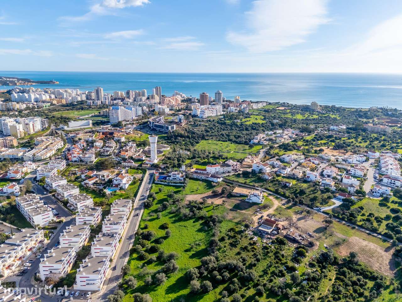 DUPLEX T2 DE CANTO COM AMPLAS VARANDAS E GARAGEM PERTO DA PRAIA! - Grande imagem: 5/42