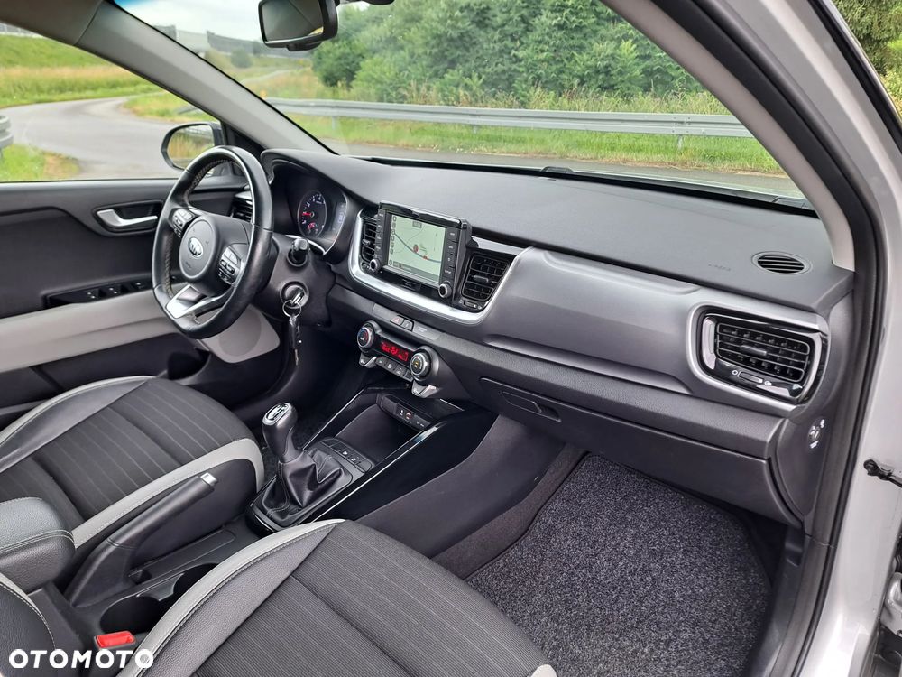 Kia Stonic 1.0 T-GDI MHEV L Business Line - 26