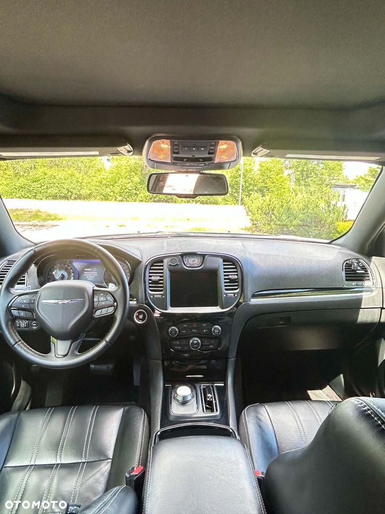 Chrysler Pacifica - 10