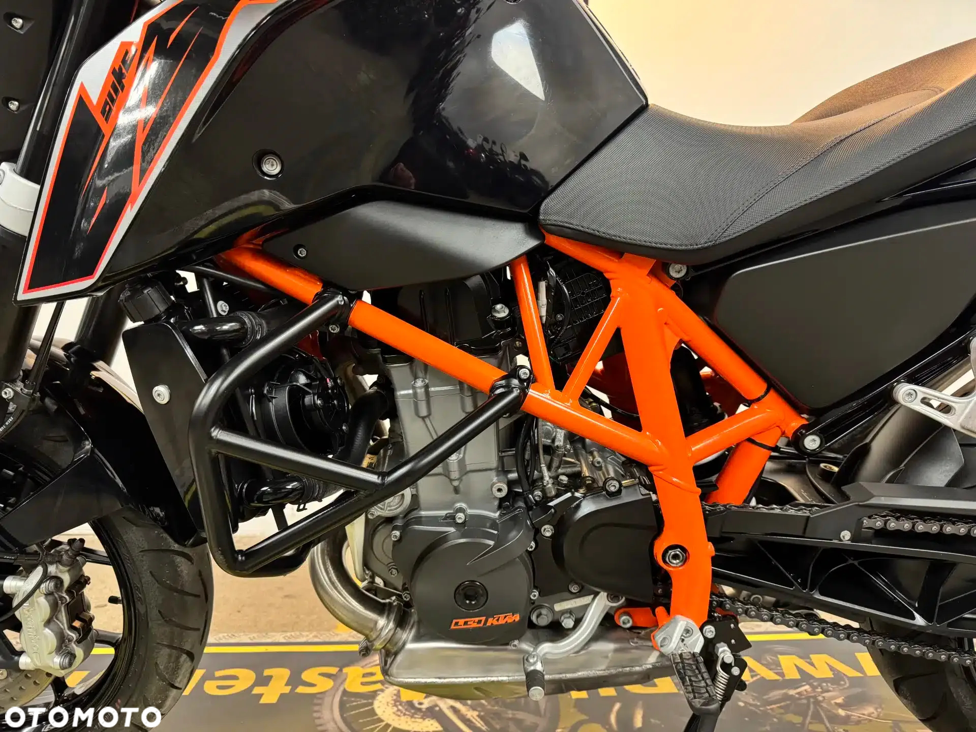 KTM Duke - 23