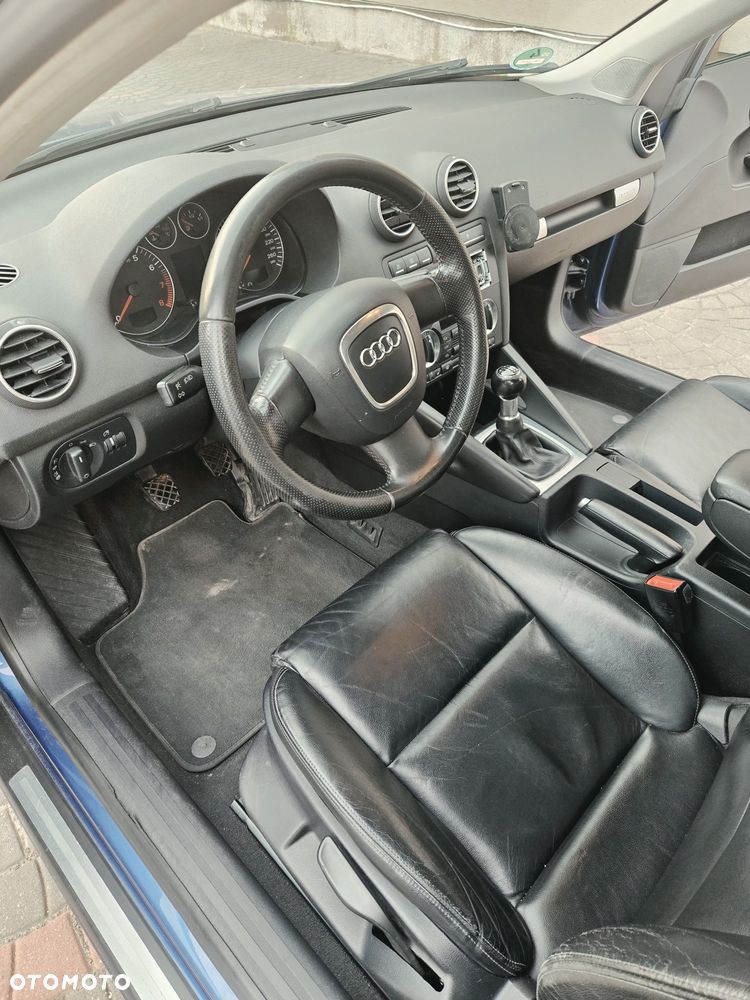 Audi A3 Sportback 2.0 TFSI quattro Ambiente - 11
