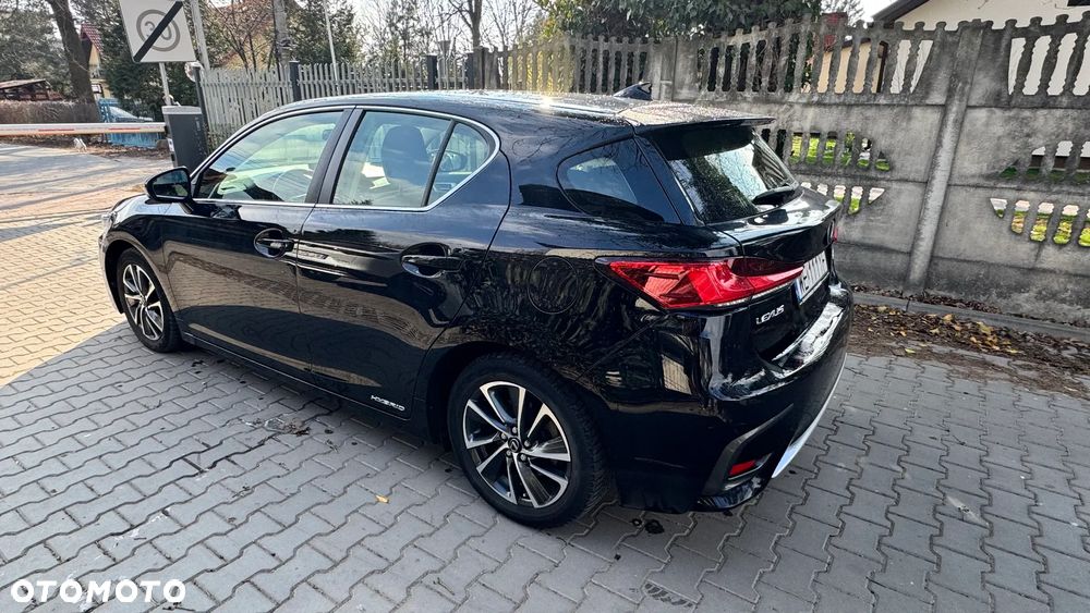 Lexus CT 200h Black - 11