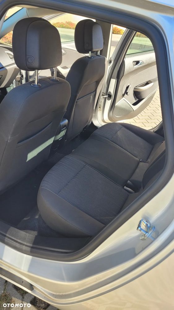 Opel Astra 1.7 CDTI Cosmo - 19