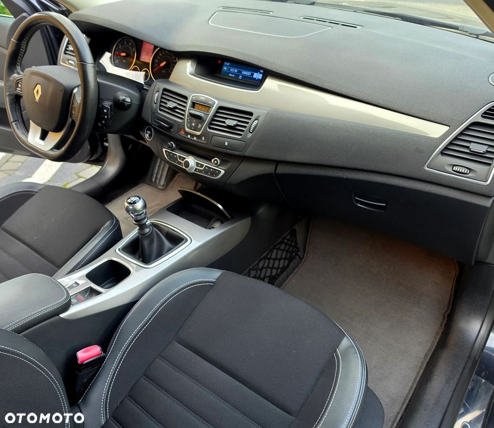 Renault Laguna 2.0 Limited - 25