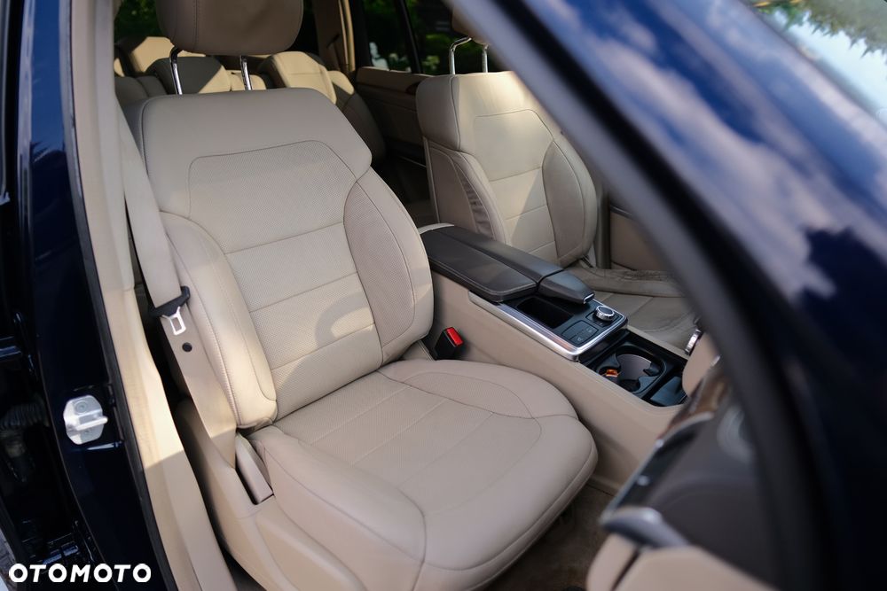 Mercedes-Benz GL 450 - 13