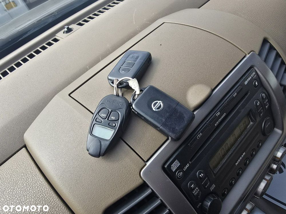 Nissan Pathfinder - 27