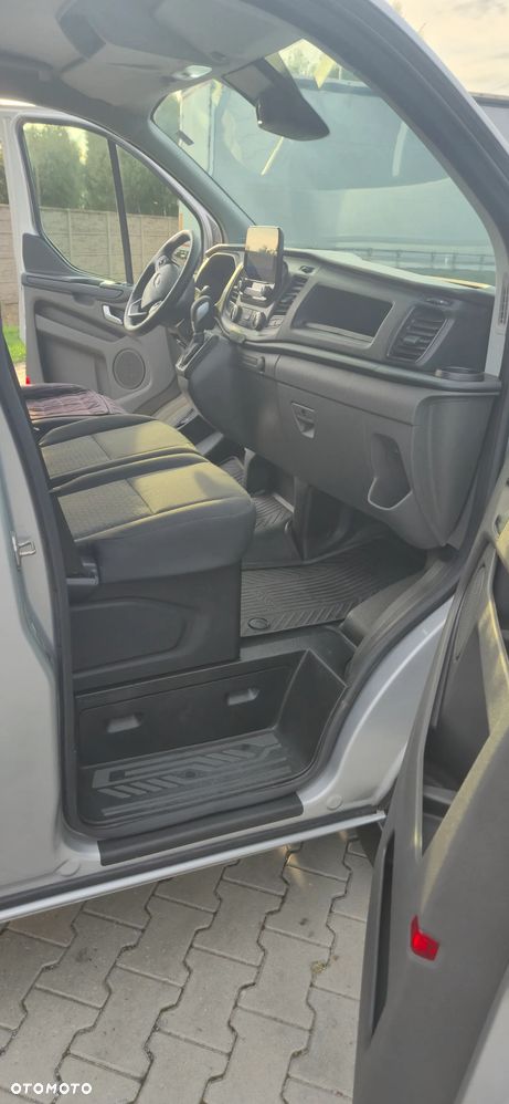 Ford TRANSIT CUSTOM - 23