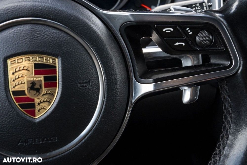 Porsche Cayenne - 15