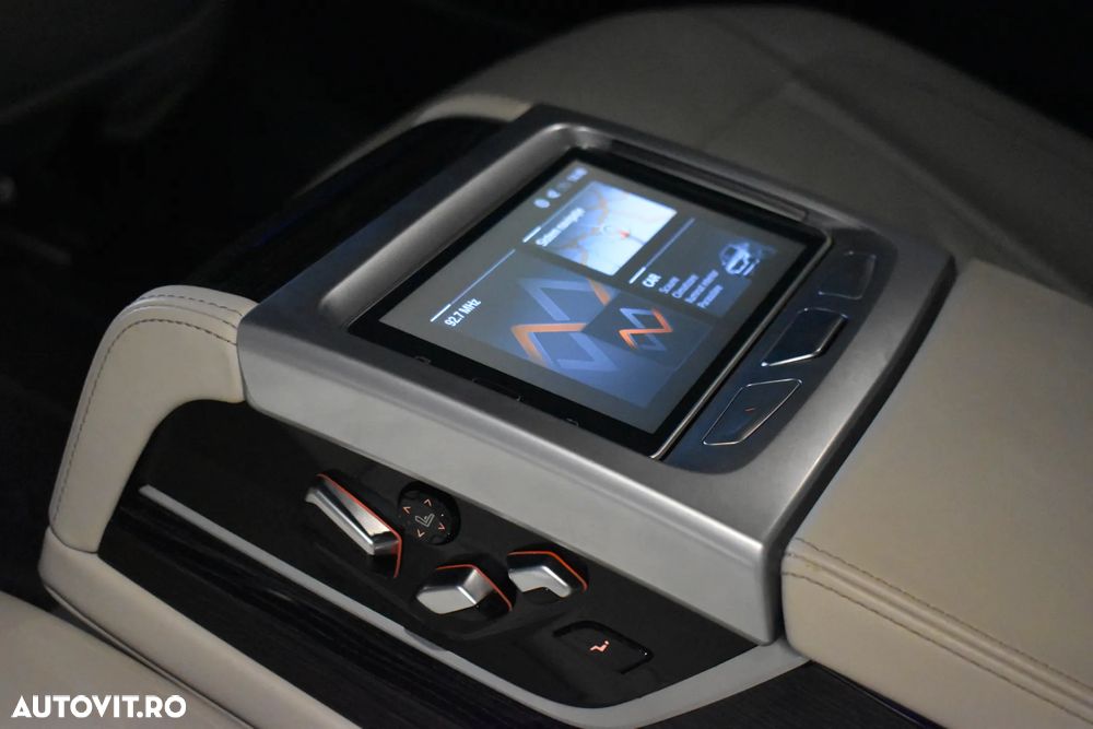 BMW Seria 7 740Ld xDrive MHEV - 25