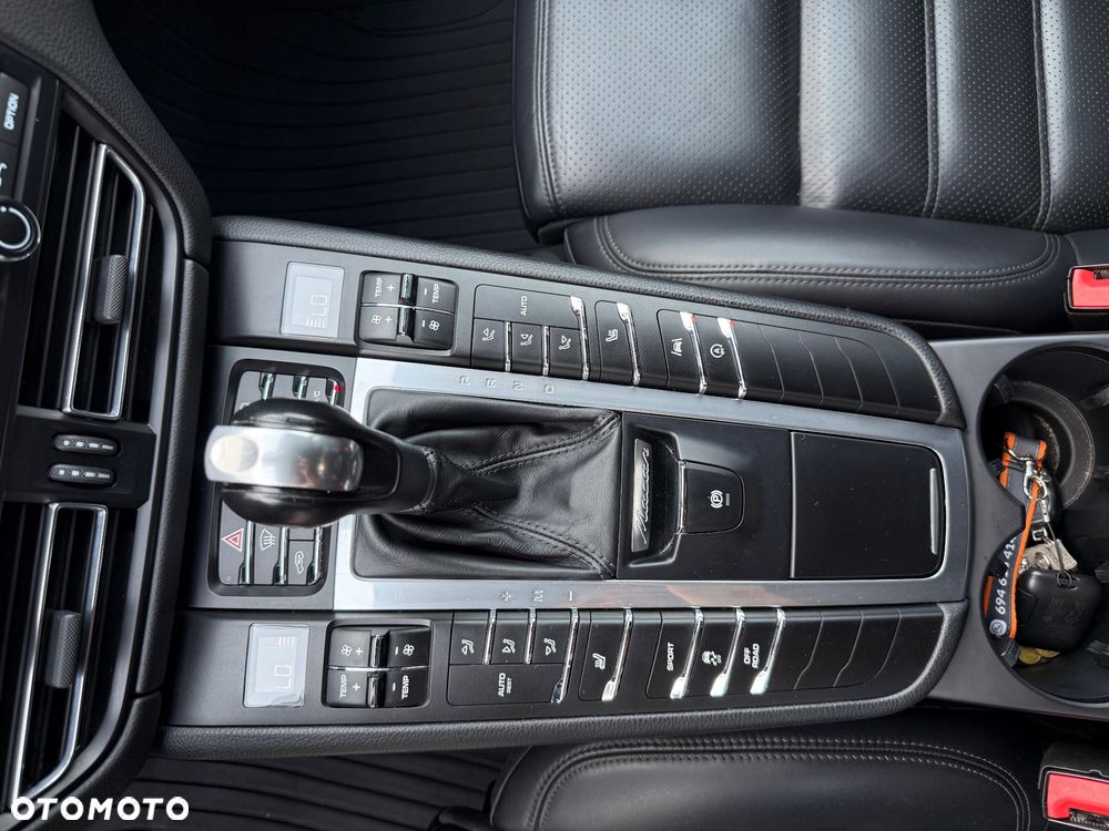 Porsche Macan - 22