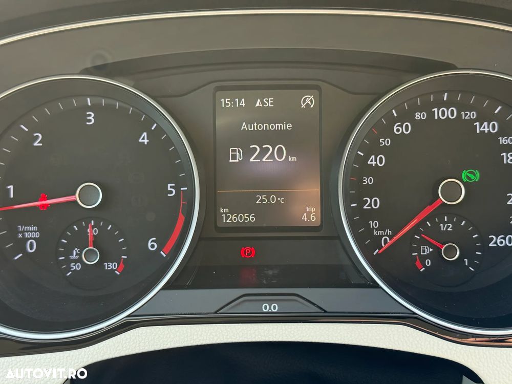Volkswagen Passat 2.0 TDI DSG Highline - 19