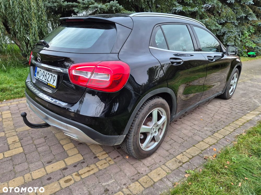 Mercedes-Benz GLA - 7
