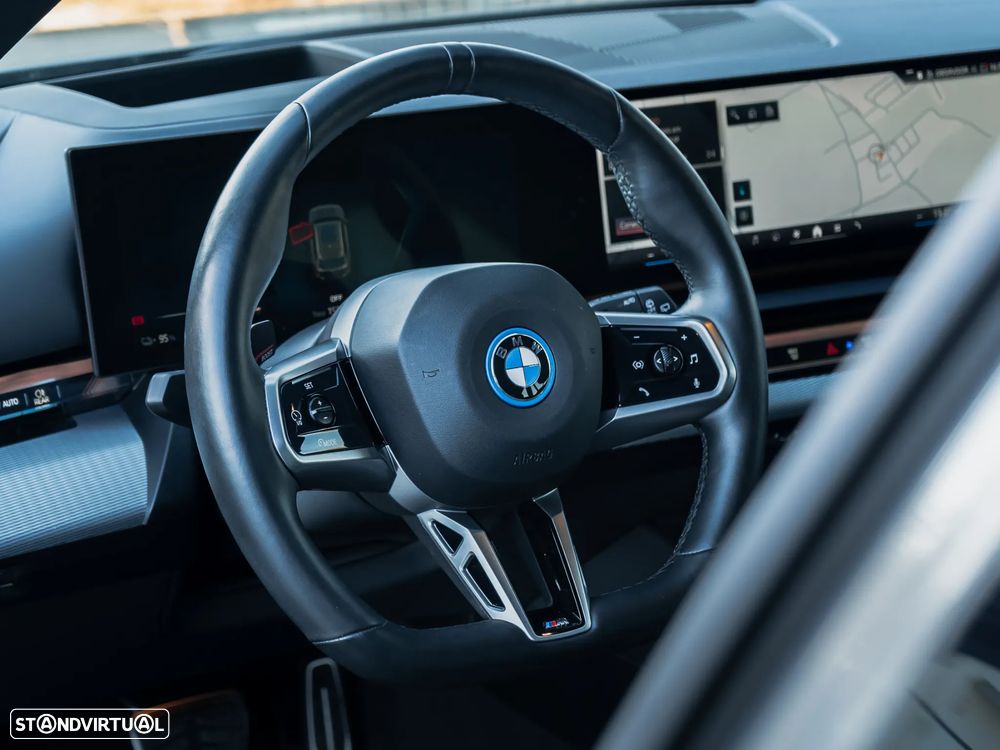 BMW i5 Touring eDrive40 - 16