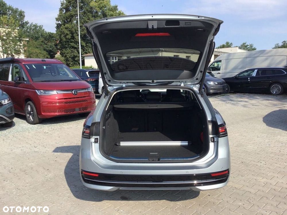 Volkswagen Passat Variant 1.5 TSI EVO Elegance DSG - 8