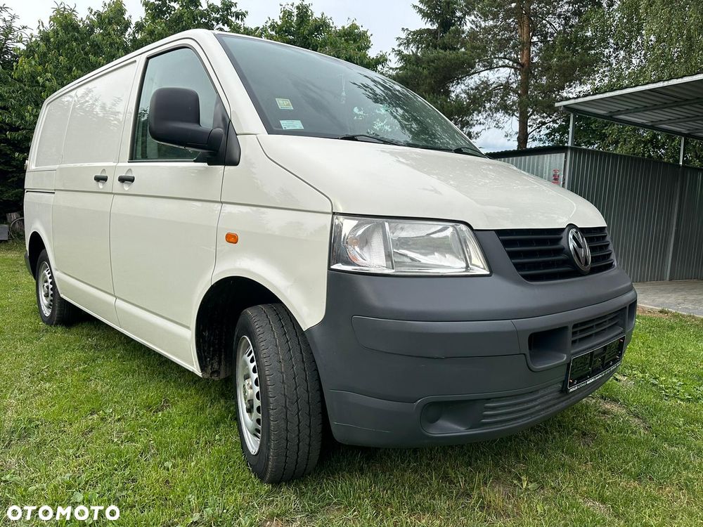 Volkswagen Transporter - 1
