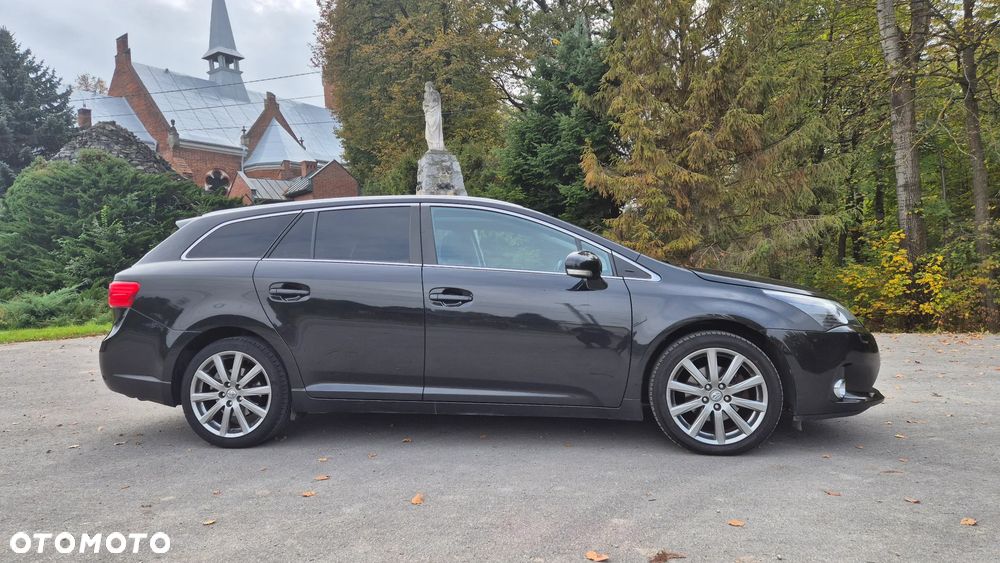 Toyota Avensis - 14