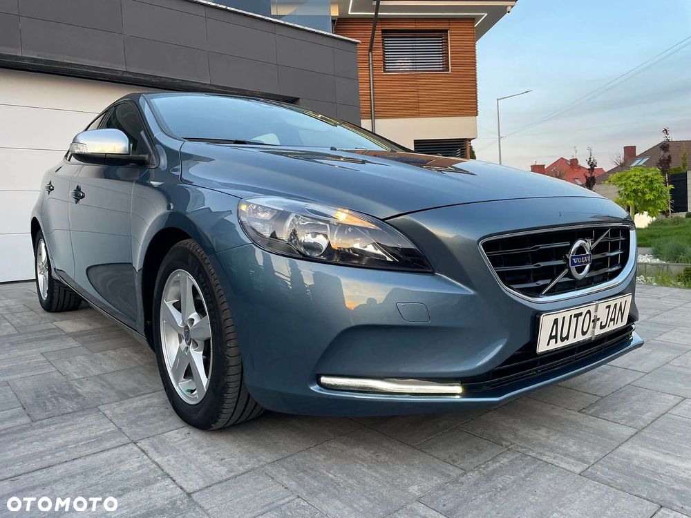Volvo V40 D2 Summum - 3