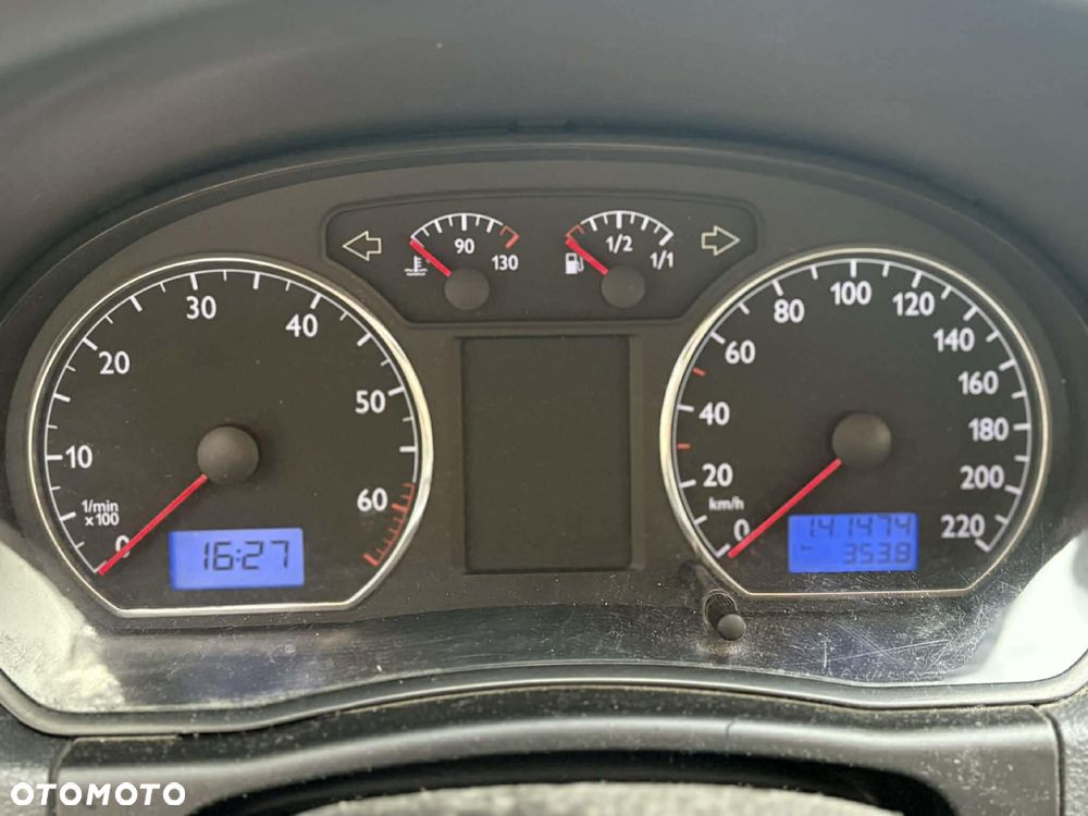 Volkswagen Polo - 11