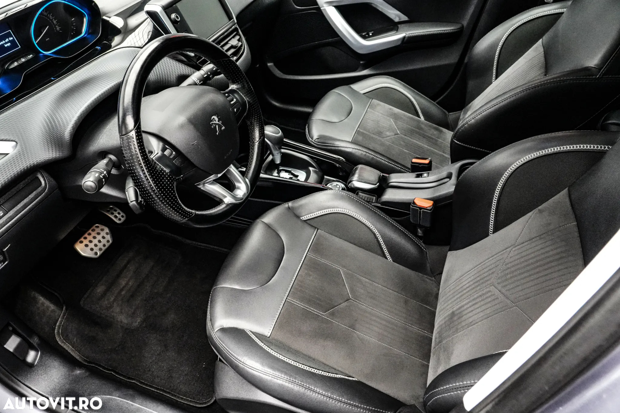 Peugeot 2008 1.2 PureTech Turbo EAT6 S&S Allure - 12