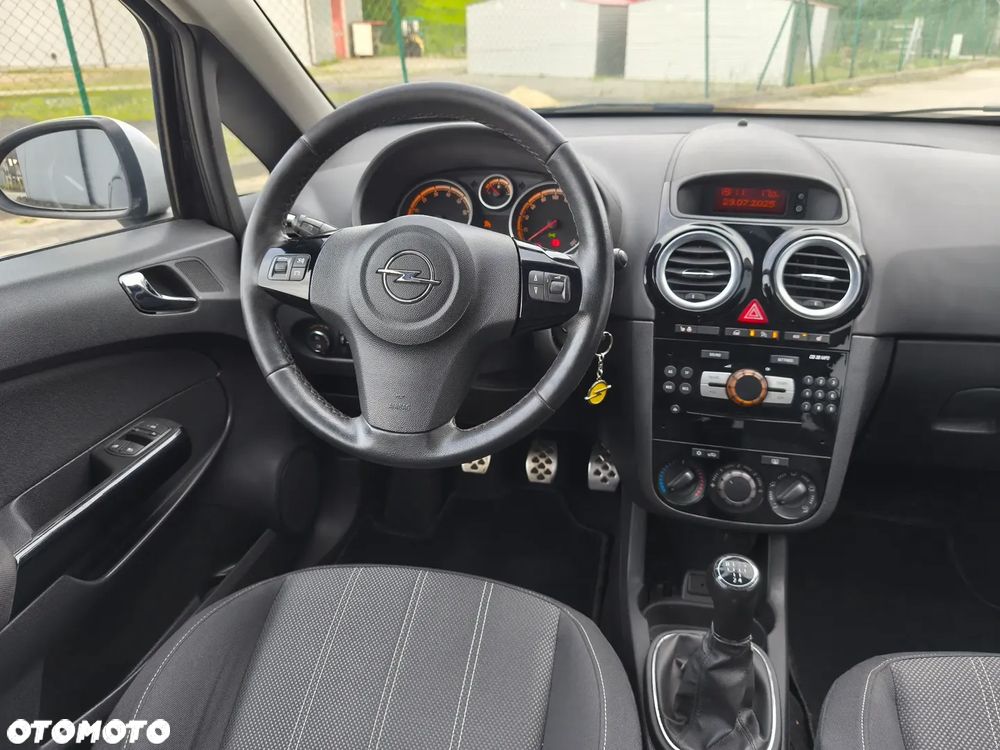 Opel Corsa 1.4 16V Color Edition - 33