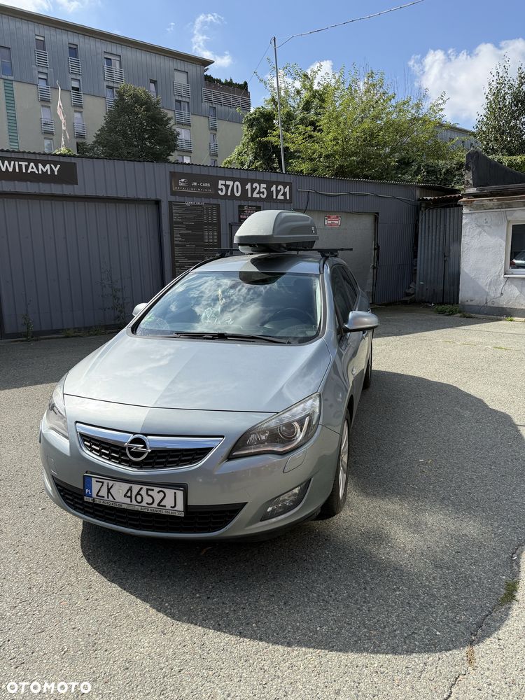 Opel Astra, 2012