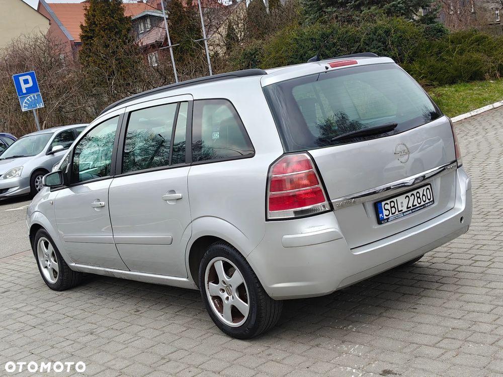 Kia Carens 2.0 CRDi (air4) / Expedition - 12