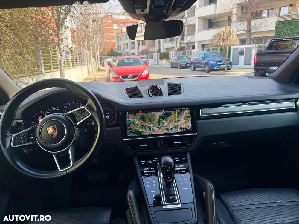 Porsche Cayenne - 6