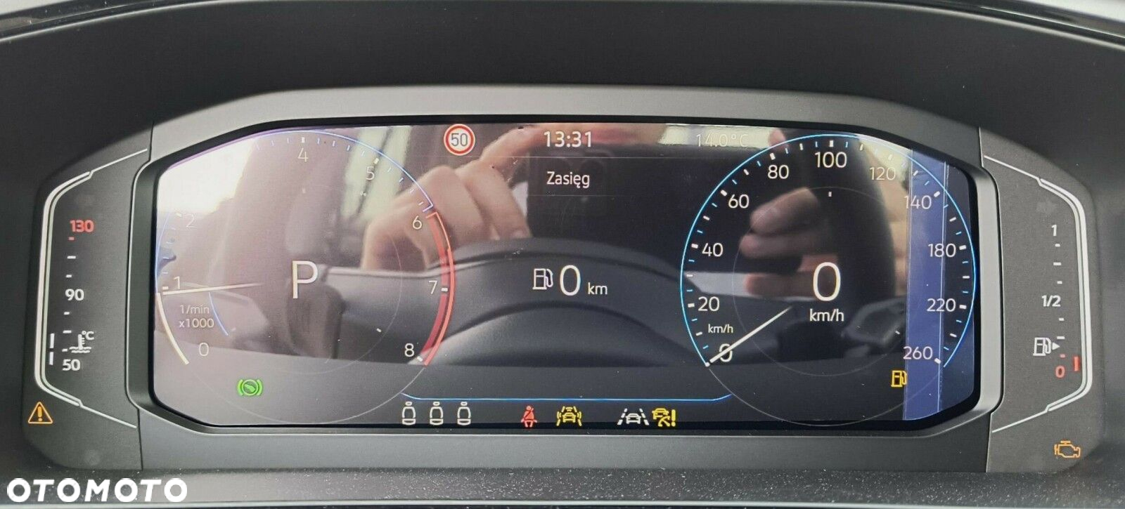 Volkswagen T-Roc - 14