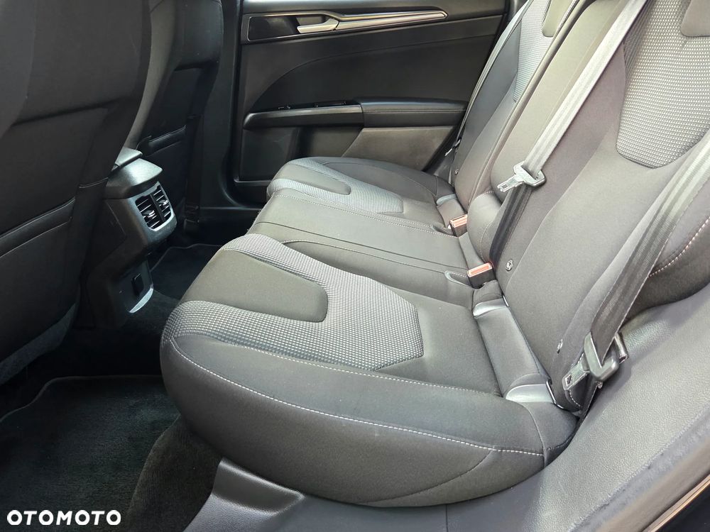 Ford Mondeo 2.0 Hybrid Titanium - 6