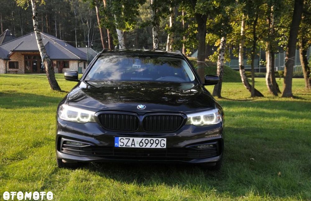 BMW Seria 5 525d xDrive Sport-Aut Luxury Line - 5